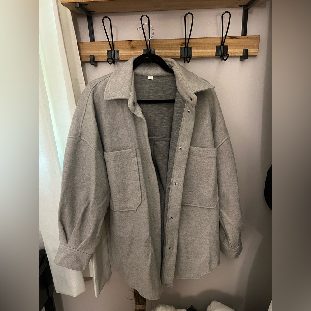 Gray Shacket Women’s Large